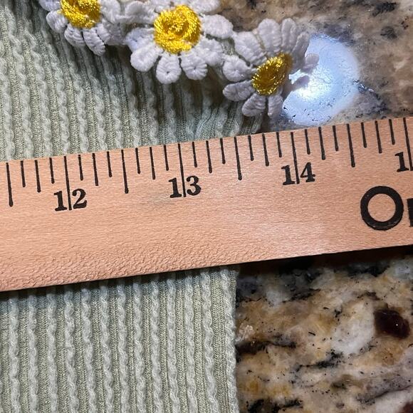 Moa Moa Women Small Baby Girl Daisy Flower-Appliqued Cropped Tank Top festival - Picture 7 of 7